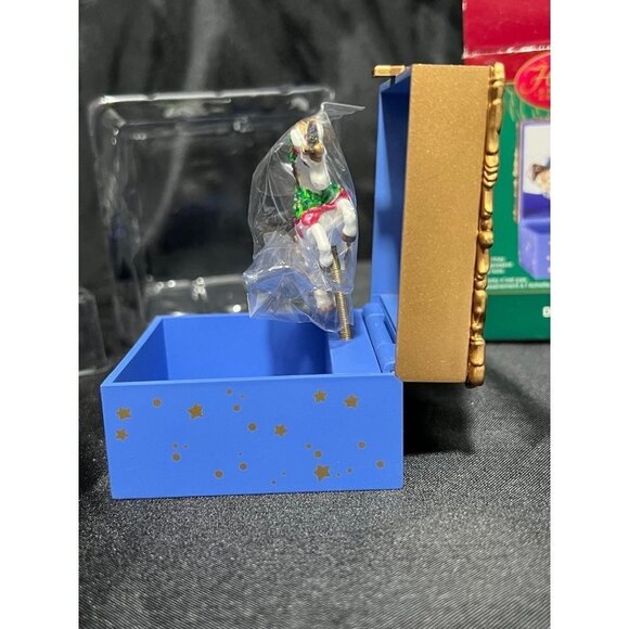 Vintage Carlton Cards “Daughter” Unicorn Heirloom Trinket Box - Picture 6 of 9